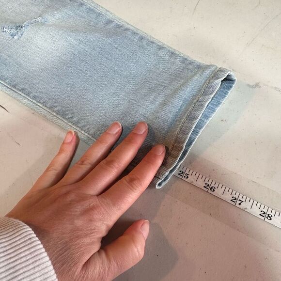 NWT old navy vintage lightwash the boyfriend jeans size 2 short distressed - Picture 14 of 15